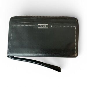 TUMI Leather Zip Around Travel Wallet Card Passport Holder Black Leather RFID